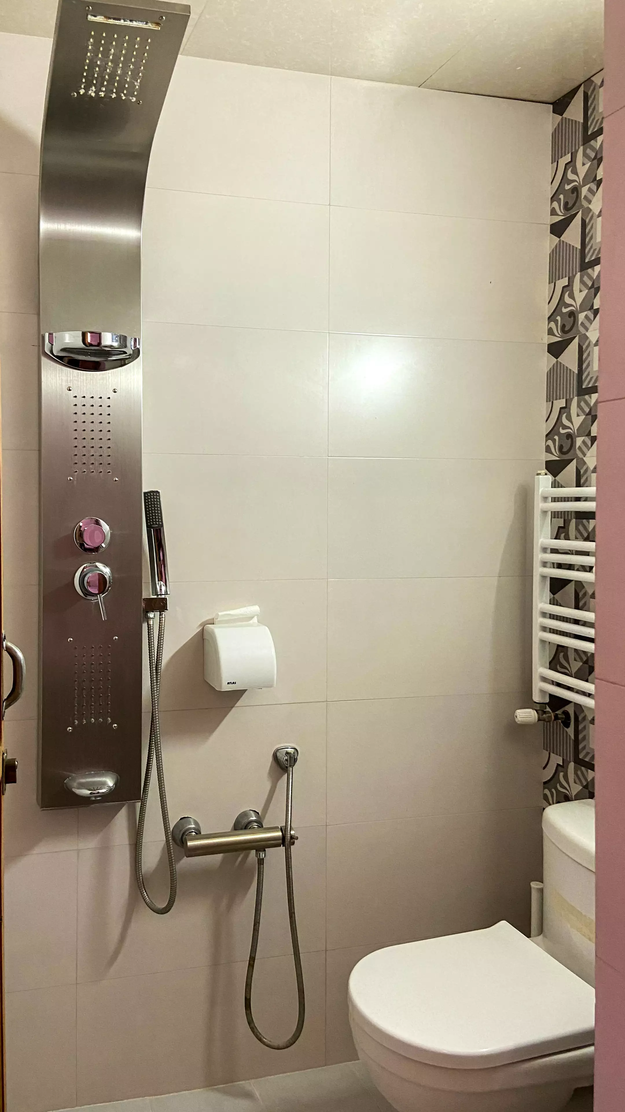 Alibaba https://cdn.alibaba.ir/ostorage/hotel-accommodation-images/6704db3e359857c3c5f4a347_1d92eed3-f9bb-4f06-9bf7-e694fa953fa6_کوچک اتاق (1).webp